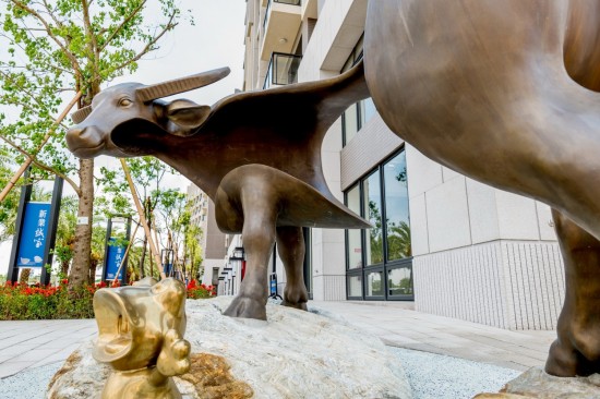 新業(yè)誠家 公共藝術(shù)品 —【蛙與?！?>
										<div   id=