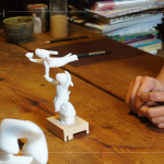 每件藝術(shù)品的生成，乘載了藝術(shù)家的投射與想像，初期精緻的縮小版模型，皆是每件作品實(shí)踐的開端。