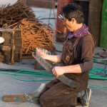 日本雕塑藝術家–大隅秀雄，透過多種類的金屬的連結，精算後的輪軸和自然風力的帶動，將來自內(nèi)心的細膩聲音與自然環(huán)境間的和睦共存，藉由視覺、空間、體感的經(jīng)驗，展現(xiàn)當代創(chuàng)作的本質(zhì)。(圖為樸石藝術提供)