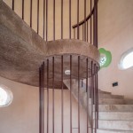 碉堡內(nèi)部，讓人忍不住一探究竟，就像小孩子總是設(shè)法往高處爬，踮起腳尖也要看到最遠(yuǎn)的地方。一層層階梯，代表著孩子們對前方未知景色的迫不及待。