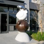 宜家公共藝術(shù)品-平凡的幸福/承擔(dān)。父母永遠(yuǎn)是孩子走向完美人生的基石與溫暖的避風(fēng)港。