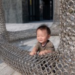 藝術(shù)家將日常的感受與體會(huì)，幻化成作品豐富的圖說(shuō)語(yǔ)彙，陪伴住戶一同度過(guò)美好時(shí)光。