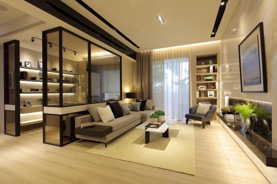 透明的輕隔間，帶來輕巧且延伸的視覺效果，裝潢與家具擺設(shè)井然有序，能讓一天的思緒好好地被梳理，忙碌後砌上一壺茶，讓沙發(fā)棉柔的觸感輕輕擁抱您。