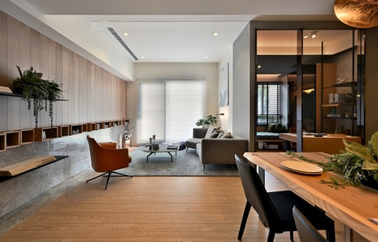 採光，始終是一個空間裡最不容忽視的張力。