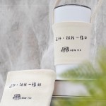 『客製化飲料手提袋』，讓大人小孩皆能隨身〝袋〞著走，一起分享甜蜜每一杯。