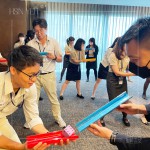 這是一個(gè)追求高效率的團(tuán)隊(duì)競(jìng)賽遊戲，更需要留意過(guò)程中的傳接品質(zhì)，有趣又充滿緊張感的分組活動(dòng)。