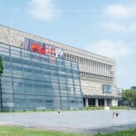 秋高氣爽的10月中旬，邀請新業(yè)家族和好友，相聚國立臺灣美術館，聆聽一段傳承戲曲文化的年華故事。