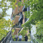 坐落於水湳智慧城中央公園陸橋旁的建案，落實(shí)了原野美學(xué)的景觀設(shè)計(jì)。