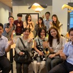 時(shí)序入夏，迎接到一批相當(dāng)活躍的生力軍，期盼在新業(yè)建設(shè)邱正光副總經(jīng)理（右一）及楊世偉經(jīng)理（左一）的帶領(lǐng)下，一起透過溫煦的笑容與專業(yè)背景，成為住戶最可靠的陪伴。