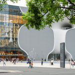 涼爽的10月中旬，相聚臺(tái)中國(guó)家歌劇院，帶領(lǐng)家族好友透過(guò)一張張照片，進(jìn)入到臺(tái)南純樸的美景，感受最道地的人情。