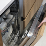 告別飯後清洗碗盤的苦差事，嵌入式洗碗機(jī)完美融入，並因應(yīng)空間條件隨心配置。