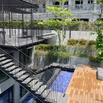 利用直線式坡道結(jié)合下沉式庭園廣場(chǎng)，為的是讓住戶洗去塵囂的感受，以空間轉(zhuǎn)換做到心情上的轉(zhuǎn)變。