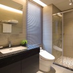 淋浴就像宣告一天的盡頭，雜亂的心情藉由洗滌梳理乾淨(jìng)；氤氳的霧氣也象徵煩惱煙消雲(yún)散，洗去所有煩擾，還自己一身潔淨(jìng)。