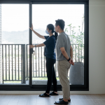 驗(yàn)屋路上新業(yè)一直都在，客服同仁全程陪同，解答疑慮，品質(zhì)把關(guān)是我們的職責(zé)。