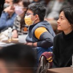 靜靜地聆聽(tīng)著講師的分享，一筆一劃，道出老師傅的匠心獨(dú)具，與一段代代相傳的故事。