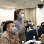 彼此結(jié)識(shí)未來的好鄰里好厝邊，現(xiàn)場住戶一一輪流自我介紹。