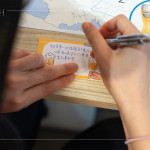 家人們寫下心中的回饋與鼓勵，串連這段愉悅的時光，為這場活動留下屬於彼此的醉心時刻。(禁止酒駕，未滿十八歲禁止飲酒)