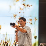 熟練地介紹各式鏡頭的特點(diǎn)，無(wú)論畫(huà)質(zhì)、畫(huà)面立體感、鮮明度都是差差對(duì)於『完美』畫(huà)面的追求。