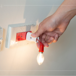 廚房與客廳「不斷電系統(tǒng)」的貼心配置，在停電時(shí)，還可做為緊急使用，使冰箱食物持續(xù)保鮮。