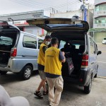 將飯包裝至袋中，再交由志工驅車前往大臺中地區(qū)每一個需要溫暖的角落。