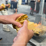 新業(yè)團(tuán)隊(duì)抱著虔誠、喜悅的心，期許內(nèi)心的想望與希冀被聽見，祈願(yuàn)工程平安順利。