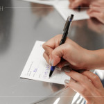 在感動之餘，也不忘對默默守護(hù)我們的打火英雄說聲謝謝，劇團(tuán)會將來賓的祝福與鼓勵，分別寄送到臺灣各地的消防分隊，傳遞滿滿的溫暖與感謝。