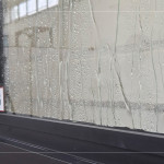 風雨來臨之時，守護著家人們，窗內(nèi)保留屋內(nèi)的靜謐、溫暖、安全，為生活增添多一份質(zhì)感。