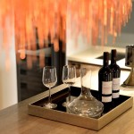 假日裡與好久不見(jiàn)的朋友小酌一番，徹底放鬆一起談天說(shuō)地，聊聊過(guò)往回憶裡那些令人忘懷的趣事。