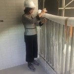 為了安全起見，新業(yè)職人團隊相當(dāng)重視陽臺欄桿高度，除了合乎建築技術(shù)規(guī)則，也包含替住戶與家人著想的心意。