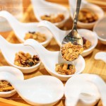 烤燕麥脆片搭配堅果與果乾，經(jīng)過長時間溫火烘烤，入口咀嚼保有豐富的香氣及香脆的口感。