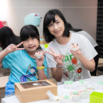 放下手機(jī)、放慢腳步，在共同投入的過程中，日常被賦予溫度，也讓甜點成為傳遞情感、累積回憶的媒介。