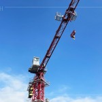 萬(wàn)里無(wú)雲(yún)的好天氣，【新業(yè)大塊森濤】於2024年2月下旬舉行上樑儀式，象徵著新業(yè)團(tuán)隊(duì)和住戶們重要的里程碑。