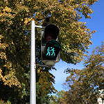 小綠人戀愛了，提倡婚姻平權(quán)