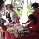 《失聲畫眉》作者凌煙11月17日來到臺中文學館參與「百萬文學市集」。（圖片提供：臺中市文化局）