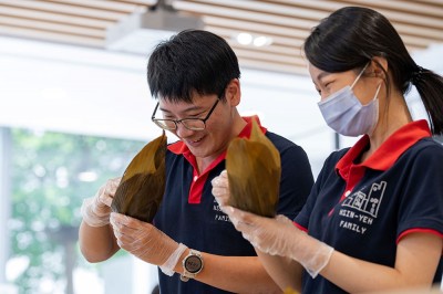 端午粽情意 新業(yè)建設(shè)包粽與獨(dú)居長輩同樂